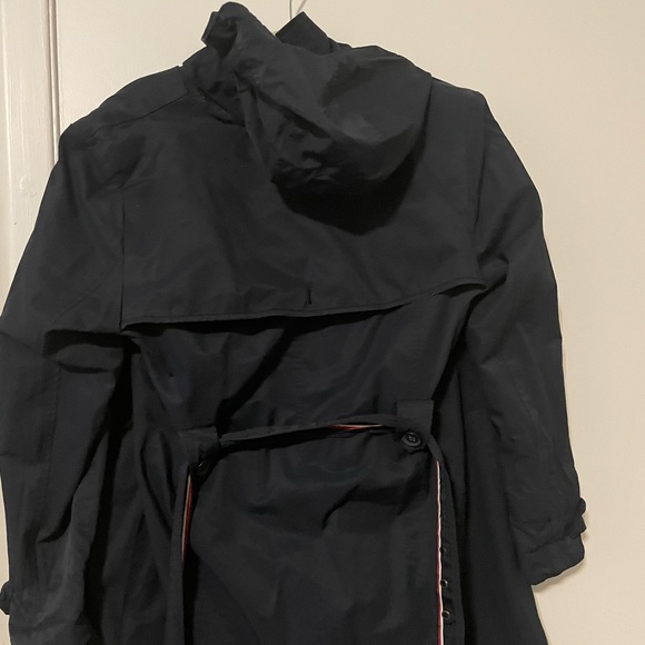 Vintage Tommy Hilfiger navy trench coat in XL - Picture 4 of 8